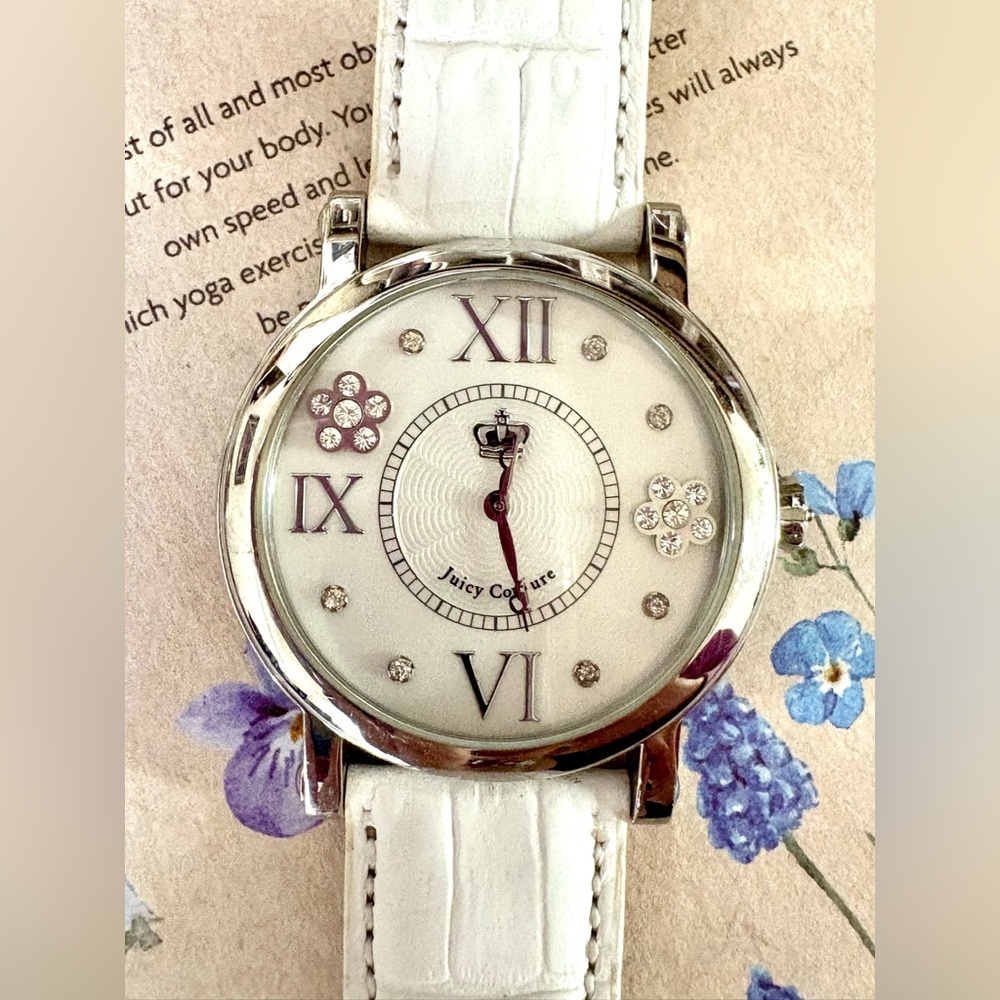 Juicy Couture RARE HTF Y2K Rhinestone Bling White Leather Strap Watch